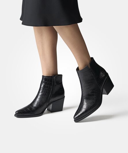Ankle boots for women in black - Paul Green